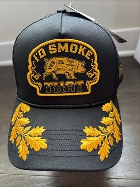 Grunt Style “I’D SMOKE THAT” pig  Embroidered  Logo Canvas/mesh  snap back